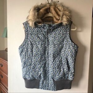VTG Aeropostale Retro Floral Duck Down Vest